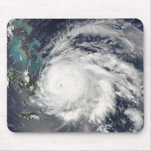 Mousepad Furacão Ike sobre Cuba, Hispaniola