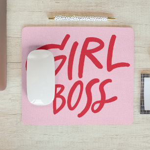 Mousepad Garota Chefe Negrito Tipografia Vermelho e Rosa Fe