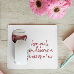 Mousepad Garota Vermelha Você Merece Uma Cotação De Vinho<br><div class="desc">Pontos Pretos Modernos e Borracha Conversa Rosa Com Ei</div>