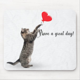 Mousepad gato com balão de coração