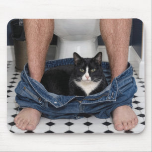 Mousepad Gato Tuxedo Momento Engraçado no Banheiro