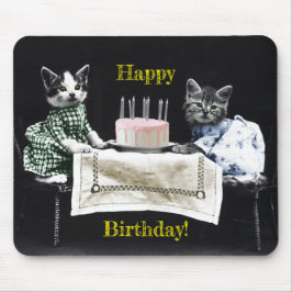 Mousepad Gatos comemorando o aniversário com bolo e velas