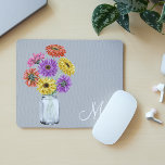 Mousepad Gerbera Daisy Mason Jar Monograma Para ela<br><div class="desc">Este design foi criado através da arte digital. Pode ser personalizado na área fornecida ou personalizado escolhendo o clique para personalizar a opção adicional e alterando o nome, as iniciais ou as palavras. Você também pode alterar a cor e o estilo do texto ou excluir o texto de um design...</div>