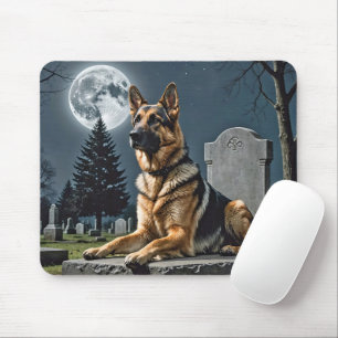 Mousepad German shepherd em uma Gravestone
