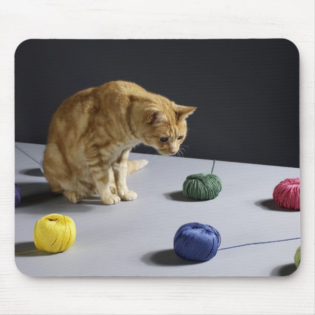 Mousepad Ginger Tabby cat sentado na mesa (Frente)