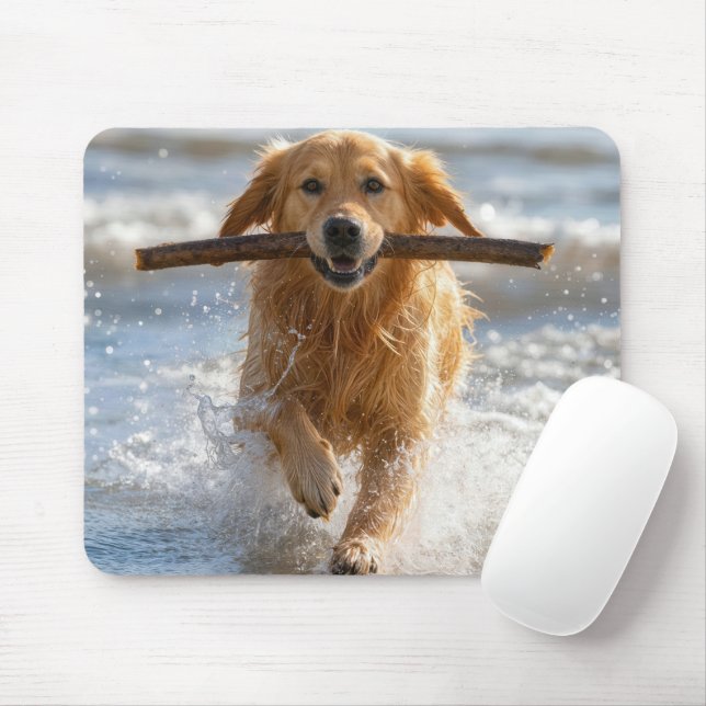 Mousepad Golden Retriever Correndo com um Pau de Praia (Com mouse)