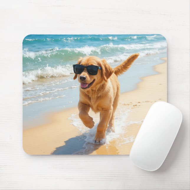 Mousepad Golden Retriever Puppy Walking On the Beach (Com mouse)