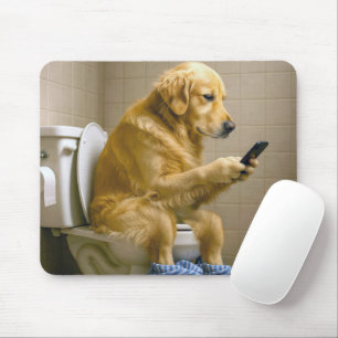 Mousepad Golden Retriever Sentado no Banheiro Enviando Mens