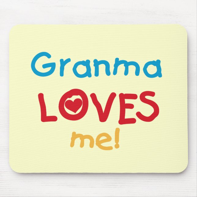 Mousepad Granma me ama T-shirts e presentes (Frente)