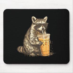 Mousepad Guaxinim engraçado bebendo café gelado meme de ani