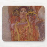 Mousepad ~ Gustavo Klimt de Hygeia<br><div class="desc">Hygeia por Gustavo Klimt é uma pintura exótica de Nouveau da arte de uma mulher com um cobra dourado bobinado em torno de seu braço</div>