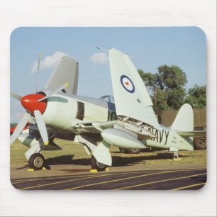 Mousepad Hawker Sea Fury na CAF, ala de Minnesota, no