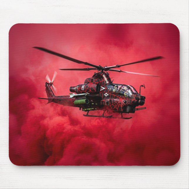 Mousepad Helicóptero de Combate Voando Acima de Chamas Enor (Frente)