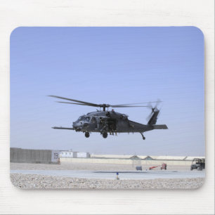 Mousepad HH-60G Pave Hawk decolando de Camp Bastio