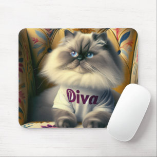 Mousepad Himalaia Diva Cat em uma cadeira