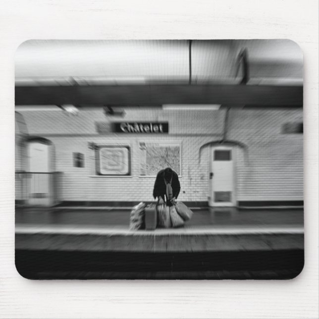 Mousepad Homem com sacos de compras no metrô (Chatelet) (Frente)