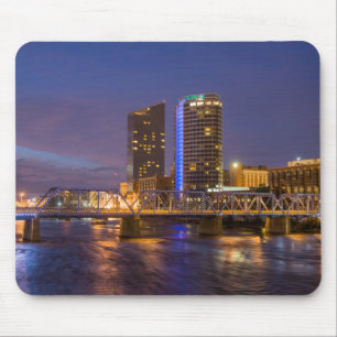 Mousepad Horizonte ao anoitecer, no Grand River