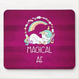 Mousepad Humor Unicorn Magical AF em padrão vermelho escuro