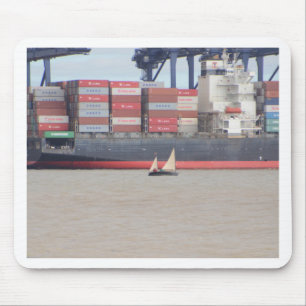 Mousepad Iate Pequeno E Grande Embarcação De Contentor