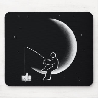 Mousepad Ilustração da Lua Crescente Pescando Curtidas