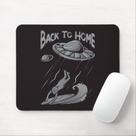Mousepad ilustração de alienígena surfando em ufo com volta