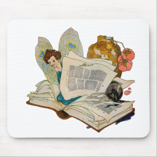 Mousepad Ilustração de Fada Devoradora de Livros Antigos
