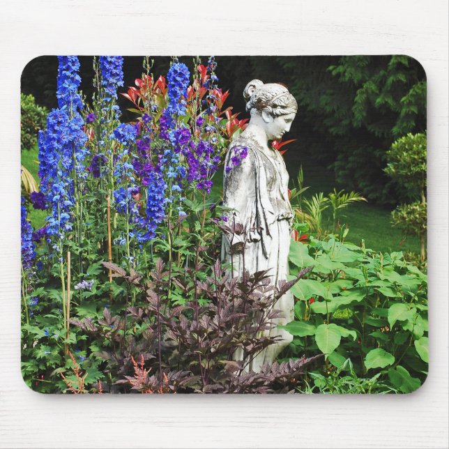 Mousepad Jardim de flores e estátua de delfinium azuis (Frente)