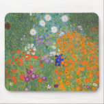 Mousepad Jardim Flor (Gustav Klimt)<br><div class="desc">Este design apresenta uma pintura do artista austríaco Gustav Klimt (1862-1918). É uma representação de um belo jardim floral no estilo impressionista típico de Klimt. As flores quase parecem estar transbordando, e é impossível não se sentir otimizado por sua beleza. A obra original foi concluída em 1907 e seu título...</div>