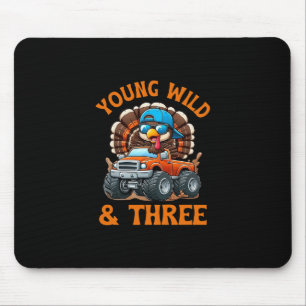 Mousepad Jovem Selvagem e Três Caminhão Monstro de Aniversá