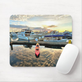 Mousepad Kayak Flutuando Sobre Nuvens e Reflexão Sunset