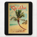 Mousepad Key West Florida Palm Tree Beach Viagens vintage<br><div class="desc">Key West Florida design em estilo Viagens vintage apresentando uma palmeira na praia com oceano e céu.</div>