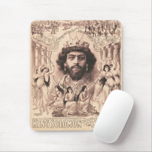 Mousepad King Solomon cercado por dançarinas