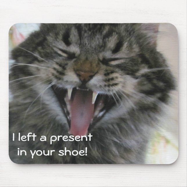 Mousepad Kitty deixou um presente no seu sapato (Frente)
