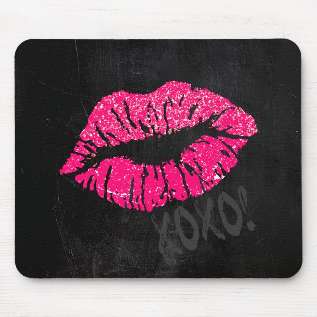 Mousepad Lábios rosados e brilhantes com XOXO a preto (Frente)