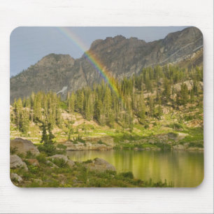 Mousepad Lago Cecret com arco-íris sobre o Devil's Castle,