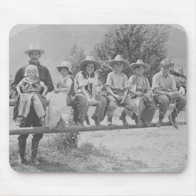 Mousepad Larry Larom com seis crianças (Frente)