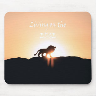 Mousepad Leão no pôr do sol Vivendo na BORDA
