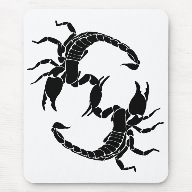 Mousepad Letra Preta e Branca S - Dois Escorpiões (Frente)