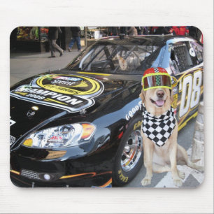 Mousepad Levantamento louro bonito pelo carro rápido