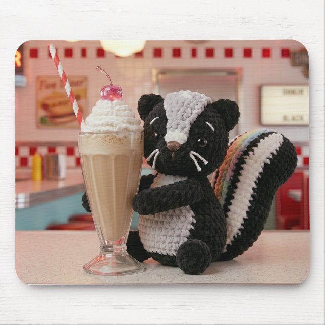 Mousepad Lindo Esquilo de Crochê no Diner Retro (Frente)