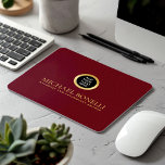 Mousepad Logotipo Dourado de luxo de couro vermelho cardeal<br><div class="desc">Aprimore seu espaço de trabalho com esta placa de mouse impressão de couro vermelho cardeal, projetada para combinar estilo e funcionalidade. Com um logotipo ouro luxuoso e a opção de adicionar duas linhas de texto personalizado, este mouse pad é perfeito para personalizar com seu nome, negócios, firmeza ou qualquer outro...</div>