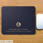 Mousepad Logotipo Imobiliário de Impressão de Couro Azul El<br><div class="desc">Eleve o seu espaço de trabalho com o nosso Pad de Logotipo Imobiliário de Impressão de Couro Azul Elegante. Projetada para profissionais do setor imobiliário com um olho para sofisticação, este mouse pad combina couro azul luxuoso com um logotipo de ouro impressionante, refletindo seu compromisso com a excelência. A superfície...</div>