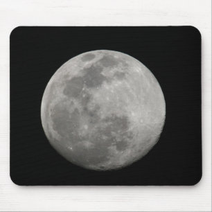 Mousepad Lua de Cheio em preto e branco. Crédito como: Art