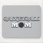 Mousepad mãe de basquetebol<br><div class="desc">Este jogador de basquetebol original, vintage retro graphics design com uma incrível tipografia de letra é perfeito para pessoas que são fãs de jogar basquete todos os dias. Também pode ser dado como presente de aniversário ou de Natal para seu melhor amigo, parente, namorado ou namorada que também ama esses...</div>