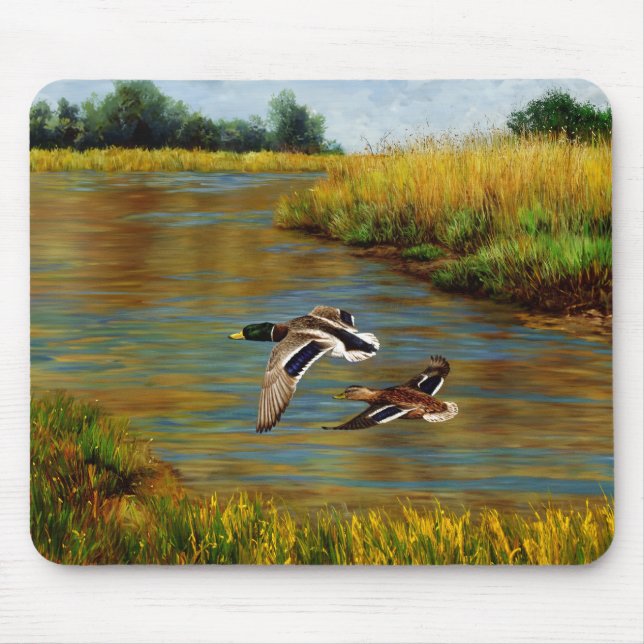 Mousepad Mallard Ducks Voando Sobre Pond (Frente)