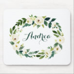 Mousepad Manuscrito de Flores Brancas e Folhas de Cores d'Á<br><div class="desc">Um mousepad do tema floral Whimsical. Apresenta uma camada floral de aquarela de flores brancas e verde. Personalize adicionando um nome ou uma frase curta. Este bufo floral branco é perfeito como presente personalizado.</div>