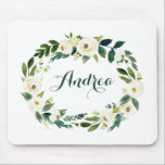 Mousepad Manuscrito de Flores Brancas e Folhas de Cores d'Á<br><div class="desc">Um mousepad do tema floral Whimsical. Apresenta uma camada floral de aquarela de flores brancas e verde. Personalize adicionando um nome ou uma frase curta. Este bufo floral branco é perfeito como presente personalizado.</div>