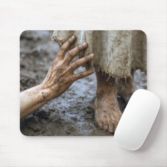 Mousepad Mão Lamacenta Alcançando Jesus (Com mouse)