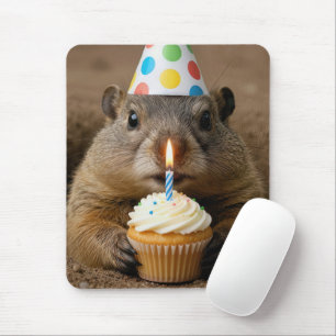 Mousepad Marmota Com um Bolo de Aniversário