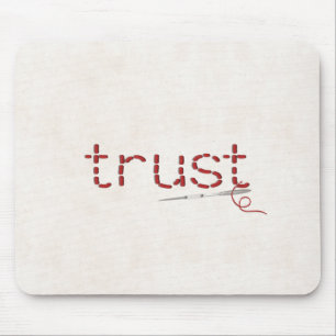 Mousepad mensagem de texto TRUST com pontos vermelhos com a